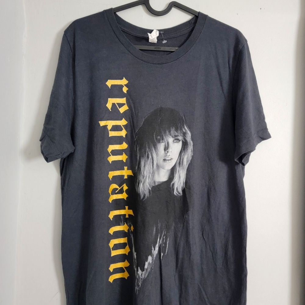 Taylor Swift Reputation Tour Short Sleeve TShirt Medium Black